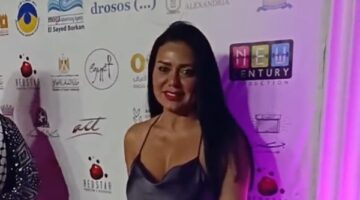 رانيا يوسف بـ إطلالة مثيرة الجدل فب حفل إفتتاح مهرجان الإسكندرية للفيلم القصير