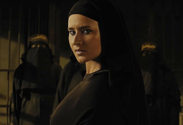 نيللي كريم زوجة الأمير في فيلم “السرب”