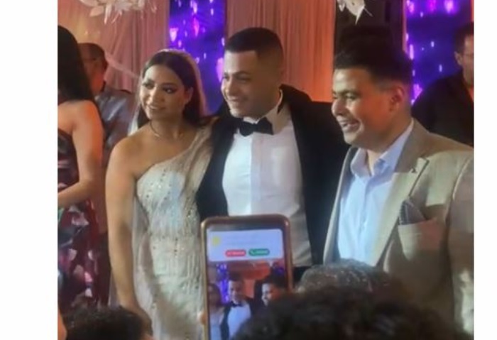 إسلام إبراهيم وميرهان حسين في حفل زفاف ابنة الفنانة بدرية طلبة