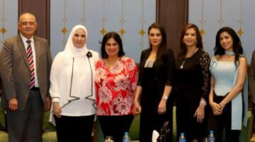 وزيرة التضامن الاجتماعي تكرم دينا فؤاد عن مسلسل «حق عرب»